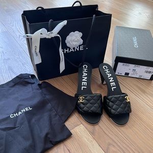 Chanel mules lambskin